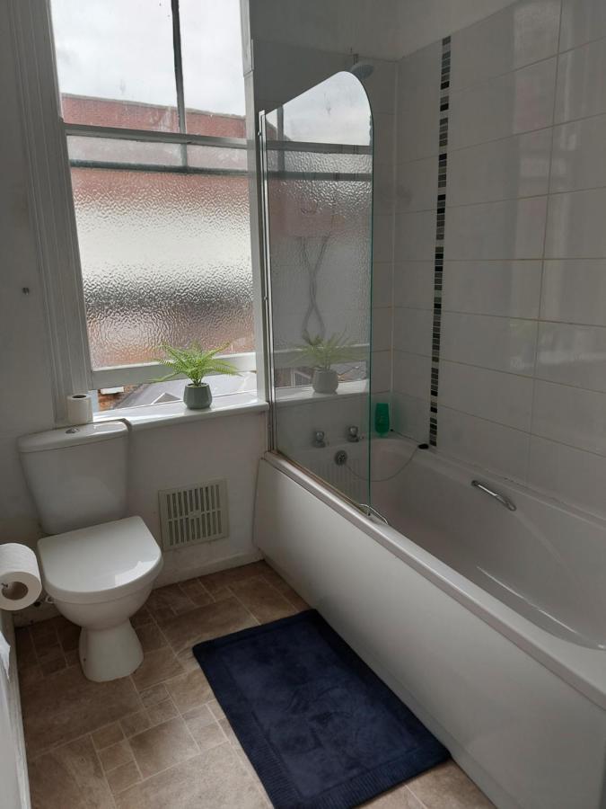 Ferienwohnung Sandyrise Holiday Lets Scarborough Exterior foto